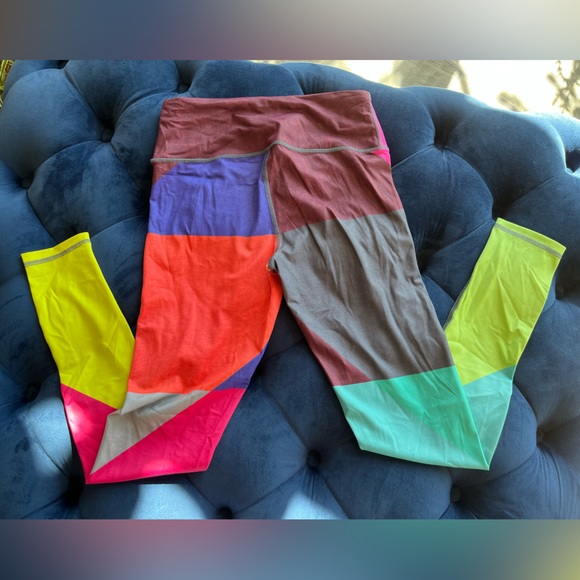 Vitoria secret knockout legging - Picture 3 of 3